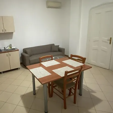Apartment Apartament Piata Victoriei *
